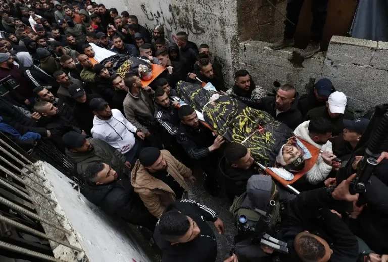 Israelíes se visten como mujeres y asaltan hospital