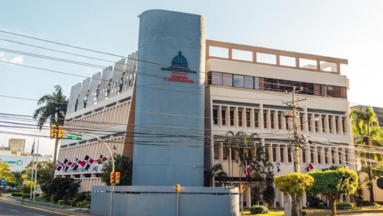 Denuncian MIVED destinó RD$8 mil mm a procesos «dudosos»