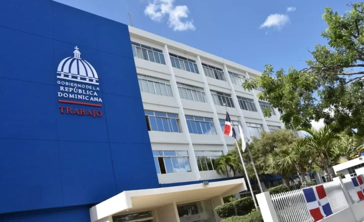 Ministerio de Trabajo emplaza a Falconbridge Dominicana a pagar salario 13 a sus trabajadores