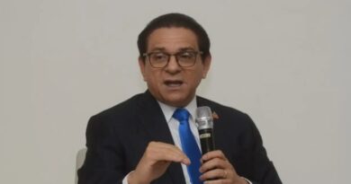 Ministro de Salud Daniel Rivera será candidato a senador PRM por Santiago
