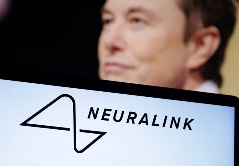 El chip de Neuralink, un paso más en la carrera por el control de la neurotecnología