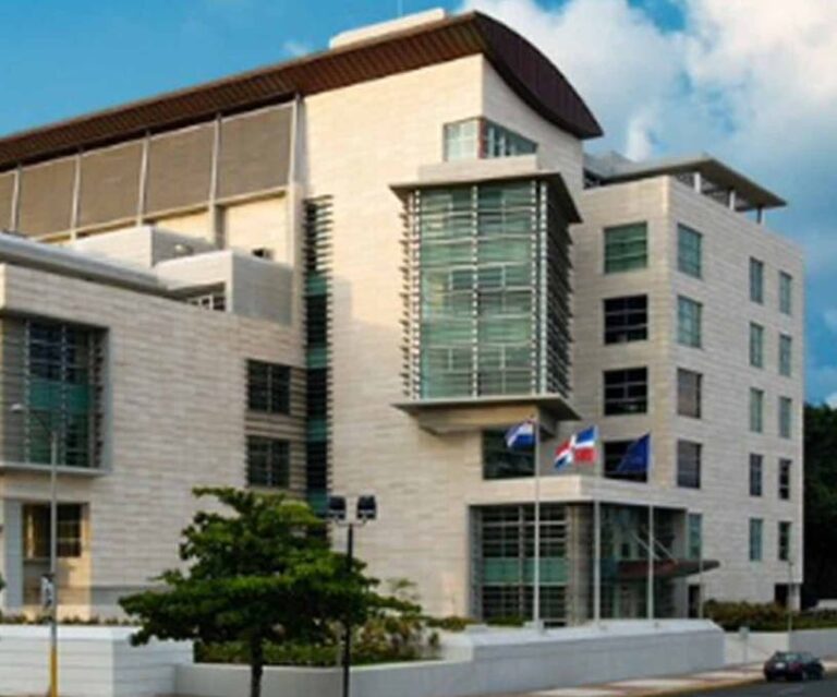 Acoge parcialmente demanda contra MP