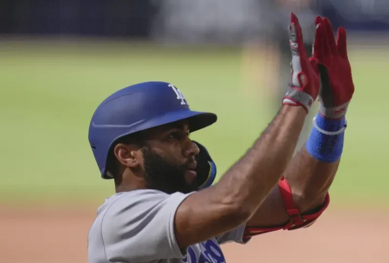 Rays acuerdan con Amed Rosario por un año