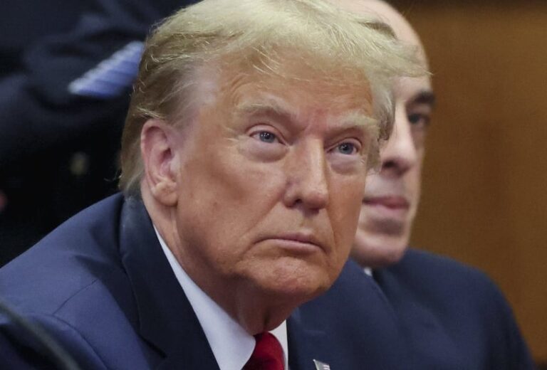 Juicio Trump por caso actriz porno inicia 25 de marzo