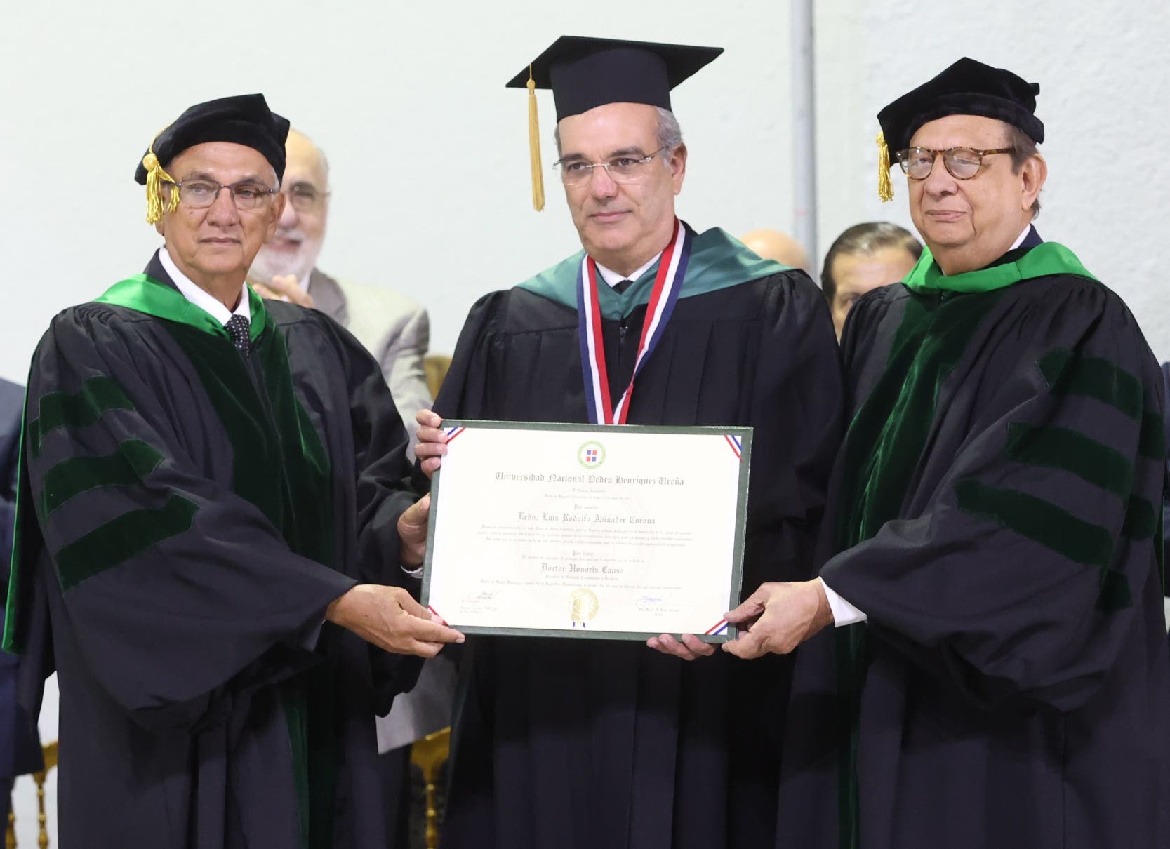 Presidente Abinader recibe Doctorado Honoris Causa