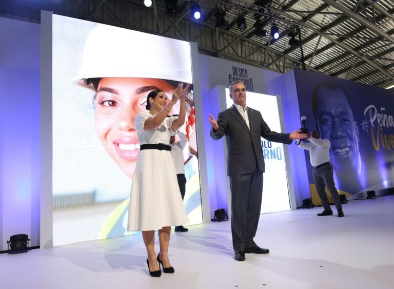 Presidente insta electos a ser buenos servidores