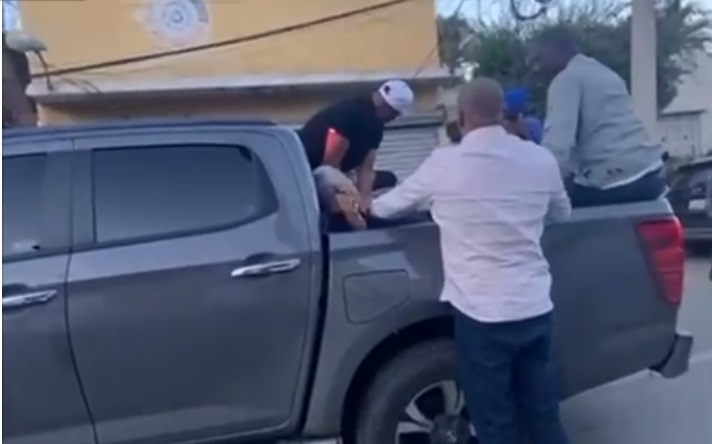 Policía Nacional sanciona ocho agentes arrestaron doctor Wazar Gómez