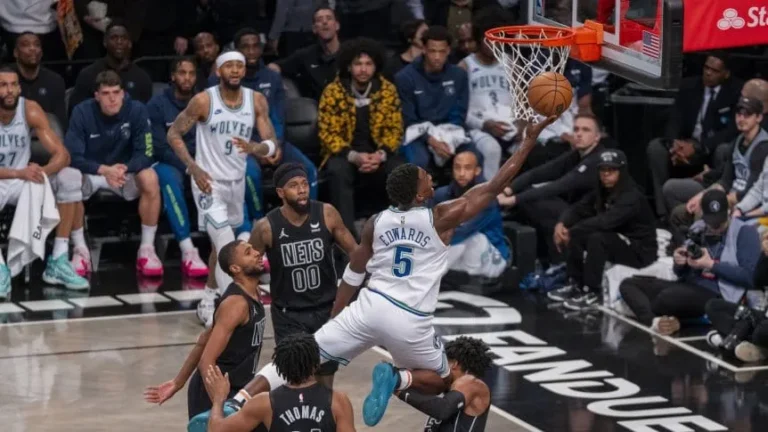 Anthony Edwards firma el mate del año y Celtics y Lakers ganan sin problemas