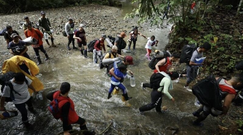 La ruta del Darién cautiva a más de 100 mil migrantes