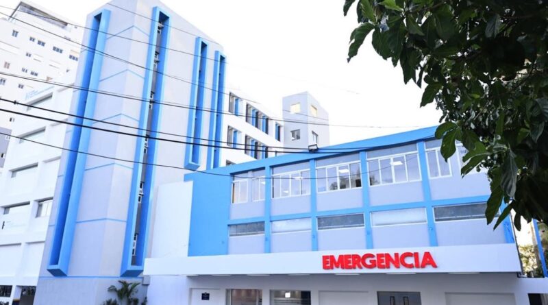 Gobierno entrega dos hospitales remozados