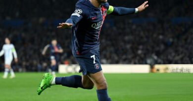 Kylian Mbappé marca doblete en el triunfo 2-1 del PSG sobre Real Sociedad