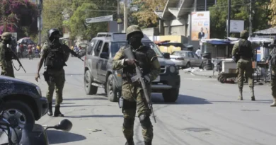 EEUU envía soldados para reforzar seguridad en su embajada en Haití