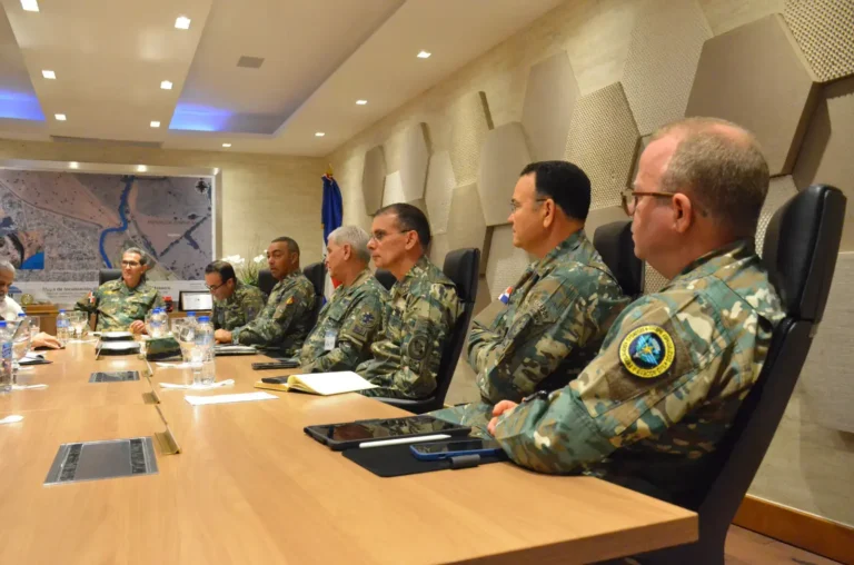 Violencia de Haití: Alto mando militar dominicano prepara posible evacuación aérea de emergencia