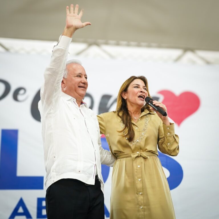 Mujeres presentan movimiento para respaldar reelección de  Abinader y Taveras por eficiente gestión