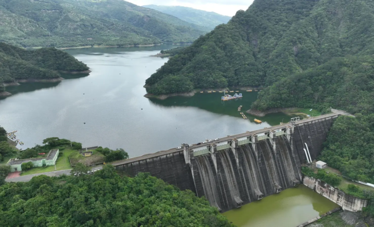 El Gobierno se propone construir tres presas en el este dominicano