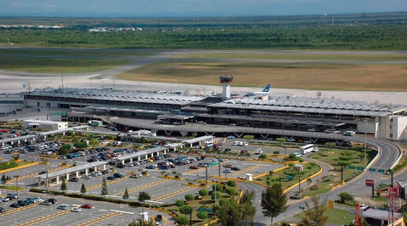 Reabren Aeropuerto de las Américas tras reparar «hoyo» en pista de aterrizaje