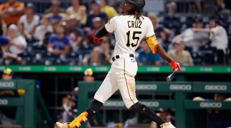 Cruz conecta tres hits y los Piratas salen mala racha