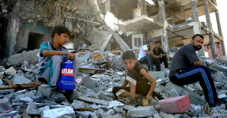 Francotiradores israelíes disparan deliberadamente a niños en Gaza