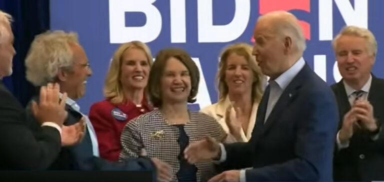 EE.UU: Klan Kennedy sale a la calle en apoyo al Presidente Biden