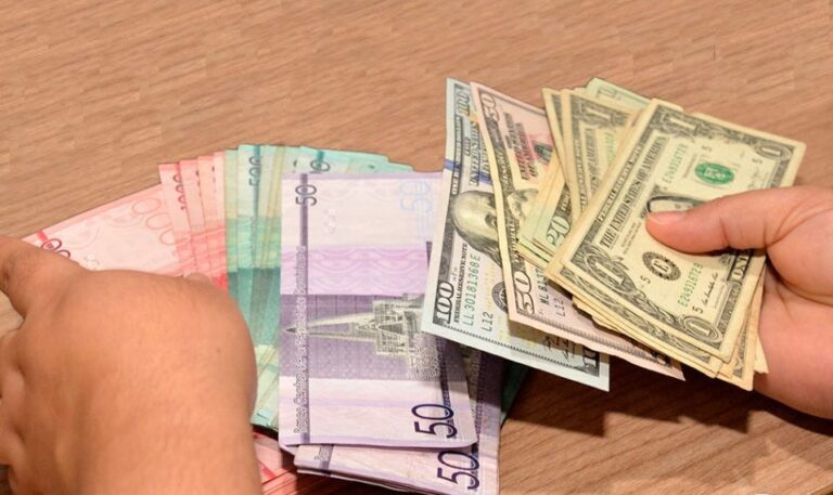 Dólar bajó otros once centavos; se cambiaba este jueves a $59.21
