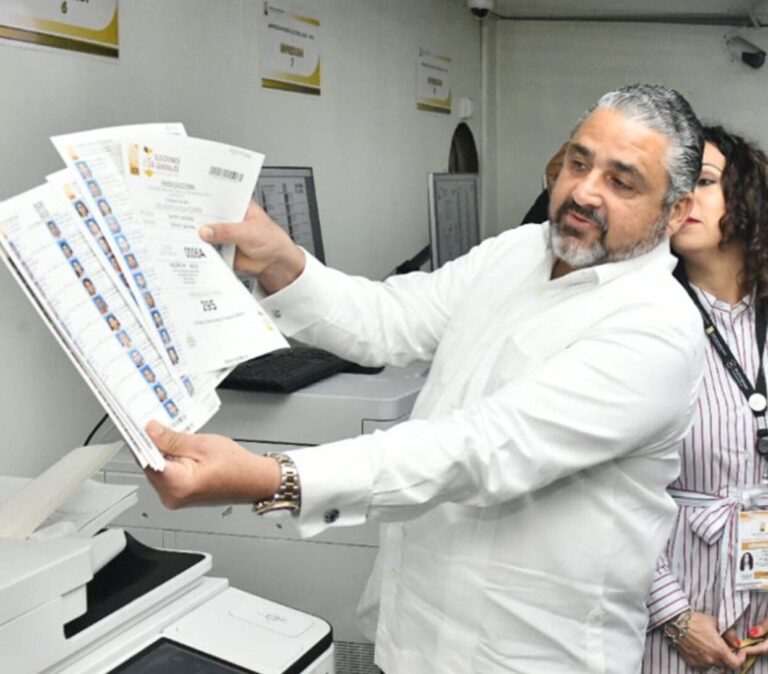 JCE inicia impresión del padrón electoral que usará en mayo