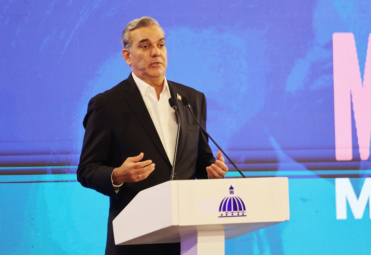 Abinader afirma que transferirá a Funglode dinero suyo que la oposición encuentre en paraísos fiscale