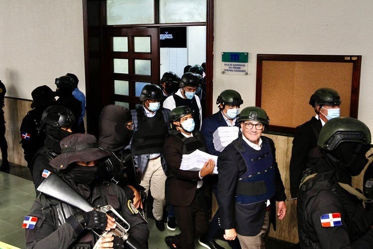 Algunos del caso Calamar negocian