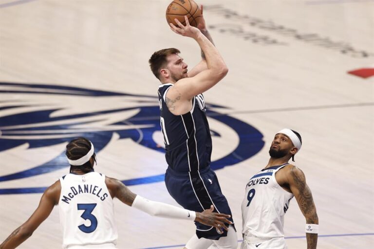 Doncic e Irving ponen pie y medio en las Finales de la NBA