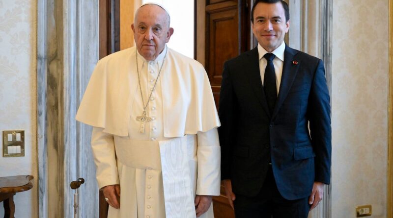 Presidente de Ecuador se reúne con el papa Francisco