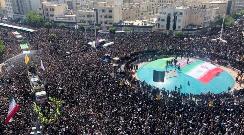 Irán celebra masivo funeral por el presidente Raisí con una gran asistencia internacional