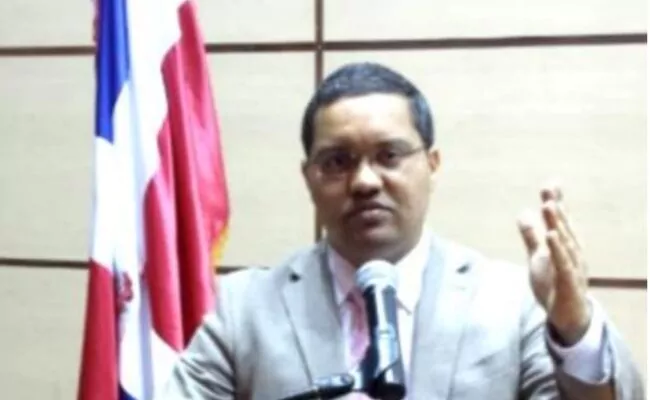 Exasistente de Melanio Paredes renuncia del PLD; dice se va para Justicia Social