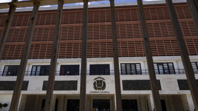 Barrilito, dietas y sueldos se tragan 70 % del dinero que gasta el Congreso