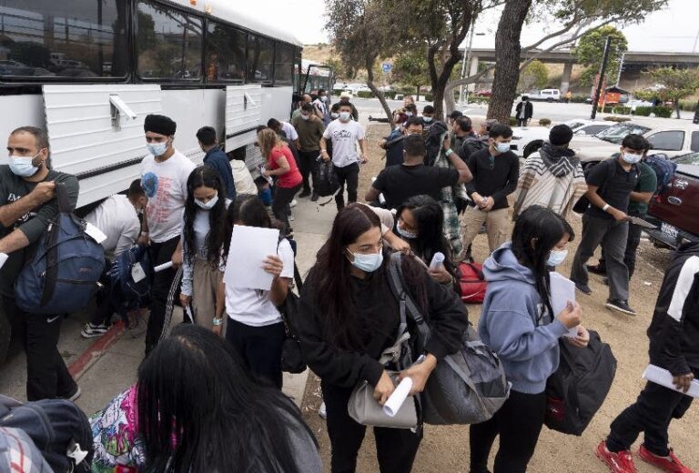 Biden restringe el derecho al asilo en frontera México