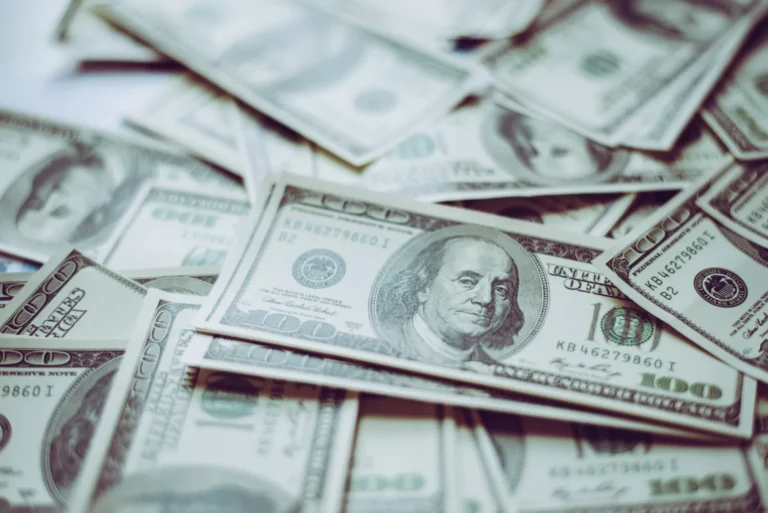 El dólar se cambia a 59.37 pesos dominicanos para la venta