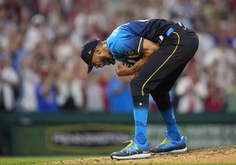 Sánchez tira blanqueada de tres hits; Siri pega dos jonrones