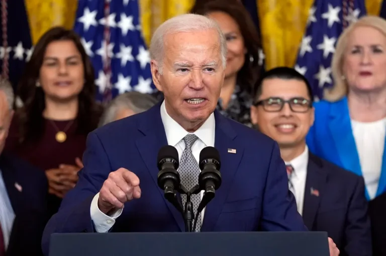 Cómo funcionará el plan de Biden para naturalizar migrantes