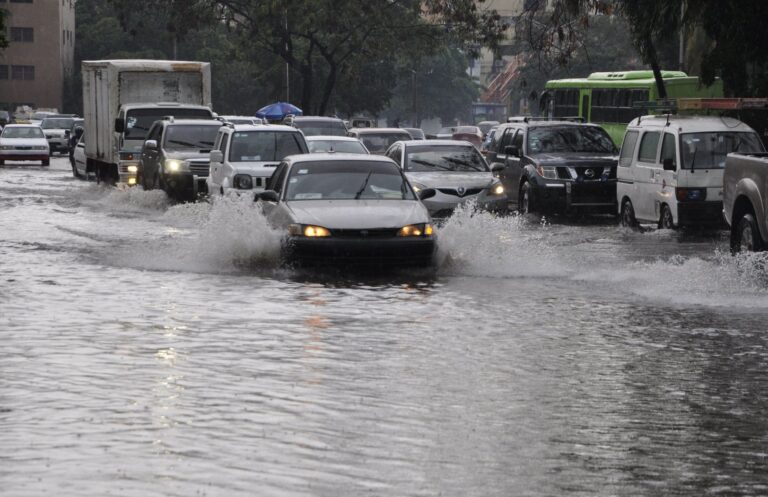 Todas las provincias dominicanas están en alerta por fuertes lluvias