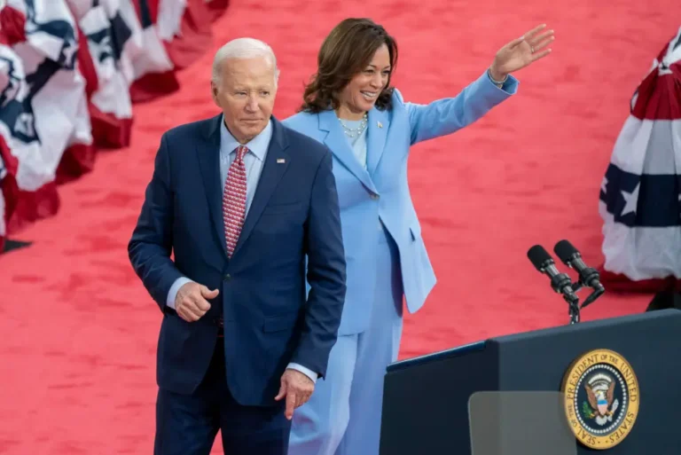 Kamala Harris recauda casi 47 millones para su campaña en pocas horas