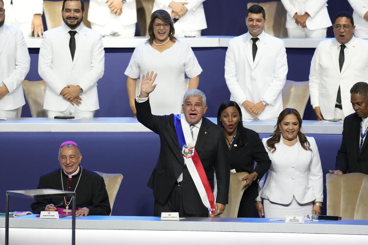 PANAMÁ: Nuevo presidente Raúl Mulino buscará transformar país