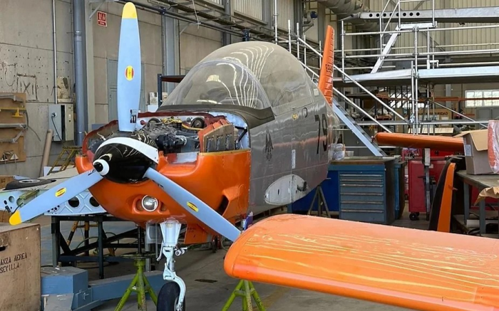 Dicen FAD compró aviones en España con más 30 años de uso