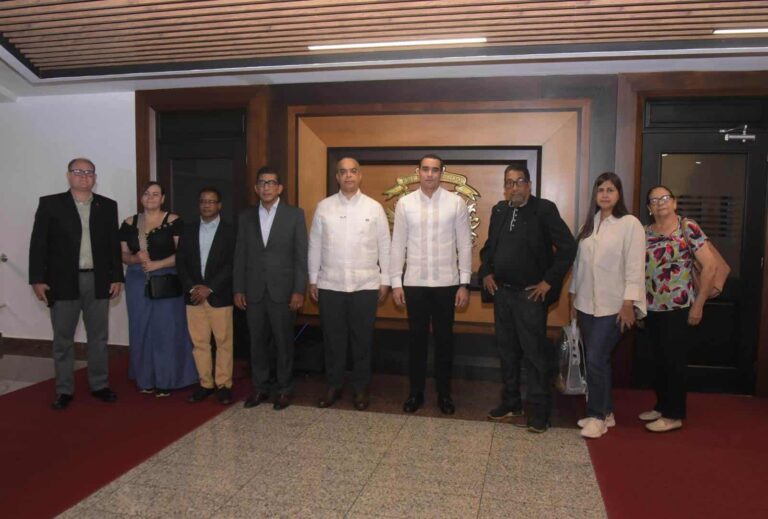 Arriba al país delegación dominicana de cónsules y diplomáticos desde Venezuela