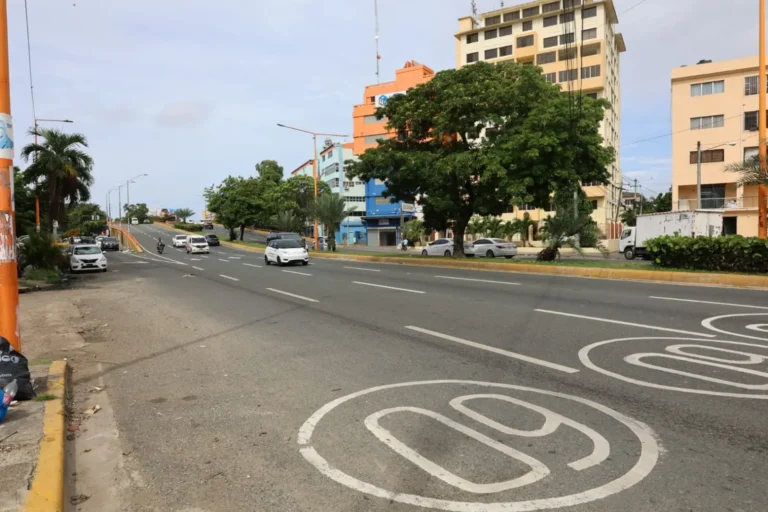 Tránsito despejado este martes; RD a la espera del paso del huracán Beryl