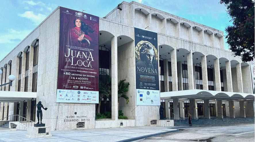 Toma posesión será en el Teatro Nacional; vendrían 15 presidentes