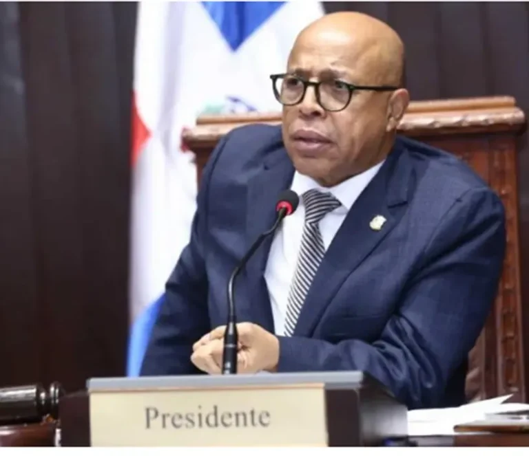 Comisión en sesión permanente hasta que haya Código