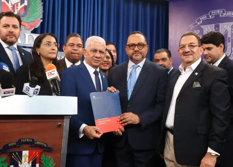 Centro Juan XXIII plantea referéndum para la reforma