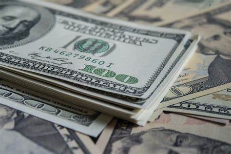 El dólar se cambia este martes para la venta a 59.68 pesos dominicanos