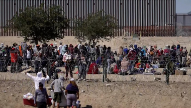 Texas ordena a hospitales informar del costo de los cuidados a migrantes indocumentados