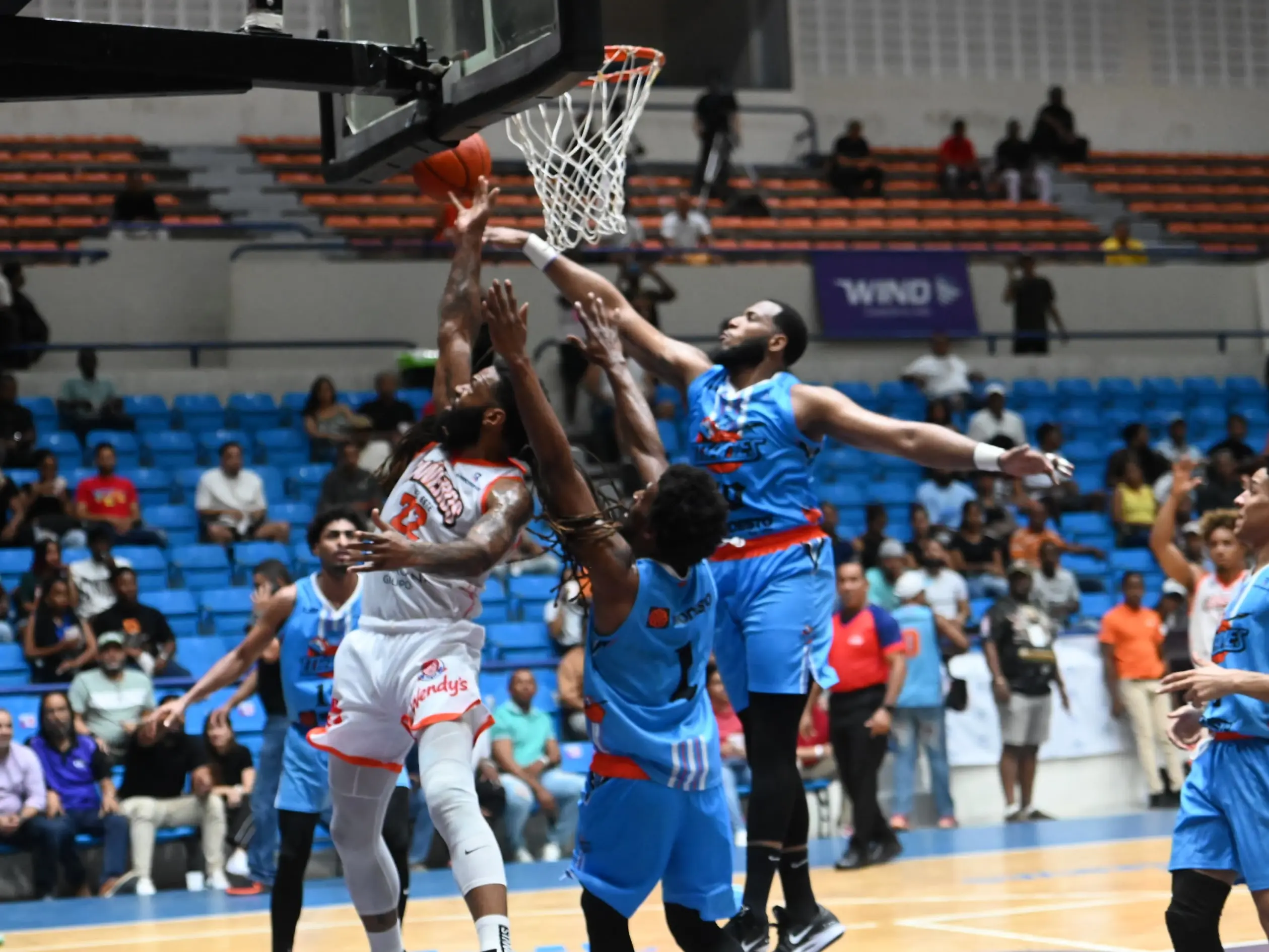 ¡Titanes no ceden! A ley de uno para ir a final