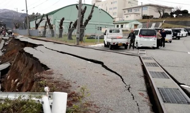 Terremoto 7,1 causa alerta de tsunami en sudoeste de Japón
