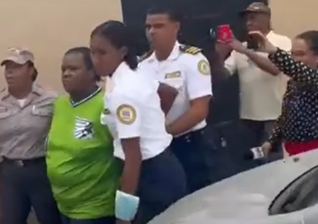Mujer admite decapitó a su hija: «Dios me dijo cogiera el cuchillo»